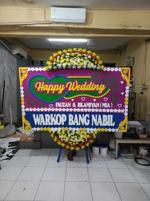 Papan Bunga di Kelapa Gading Mall Area